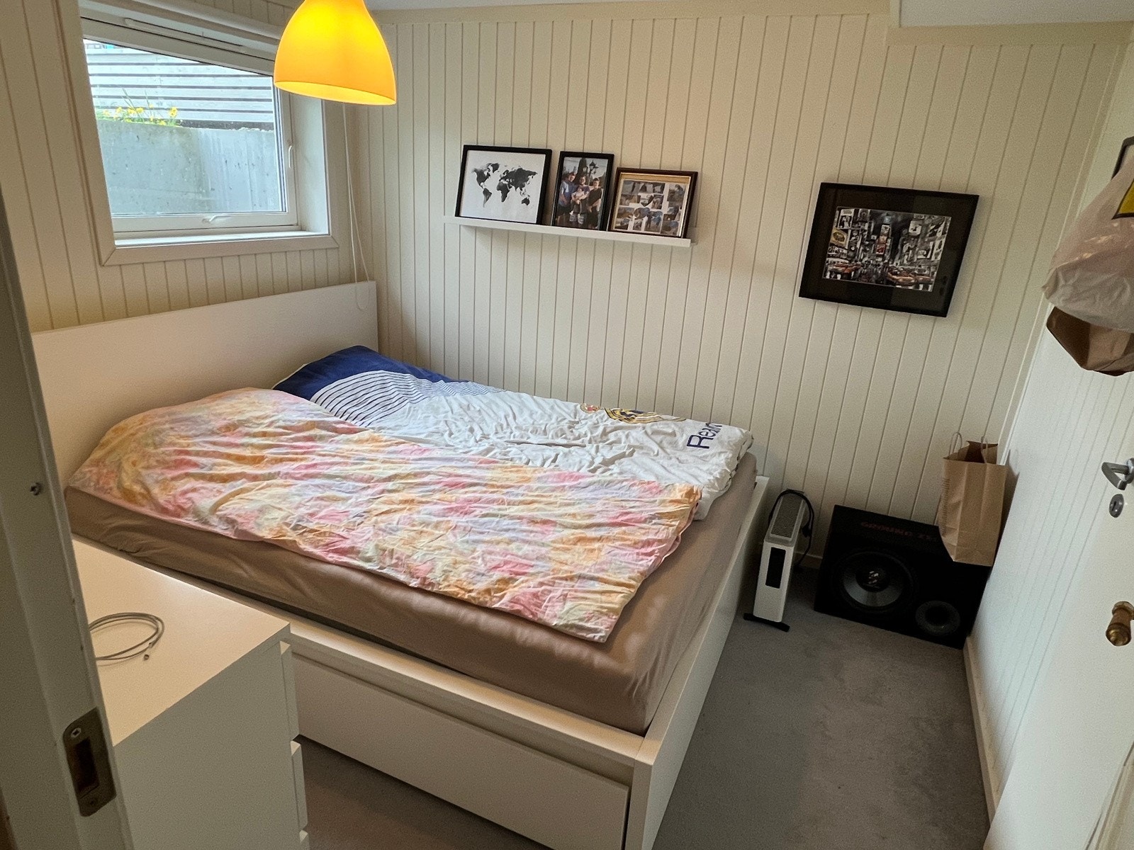 (Selgers private bilde fra leieannonse). Kjelleren inneholder, stue, kjøkken, bad, vaskerom, soverom samt sovealkove. Galleribilde