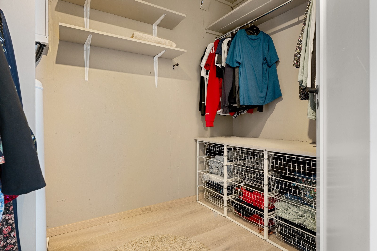 Etasjen rommer også et garderoberom på 4,5 kvm. Galleribilde