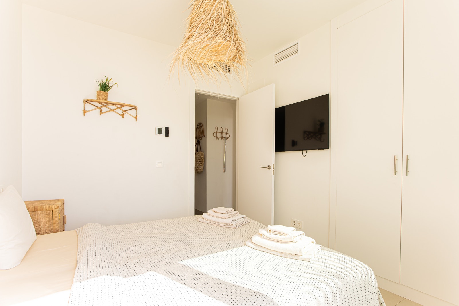 Det følger med 2 garasjeplasser til denne leiligheten. Galleribilde