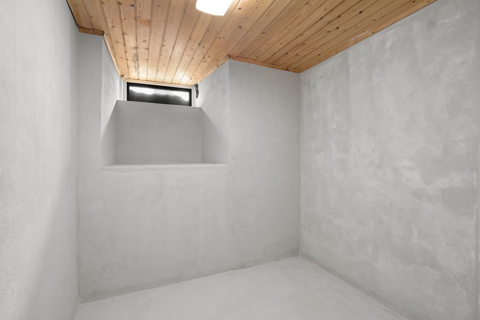 Kjellerbod på ca. 15 m² Galleribilde