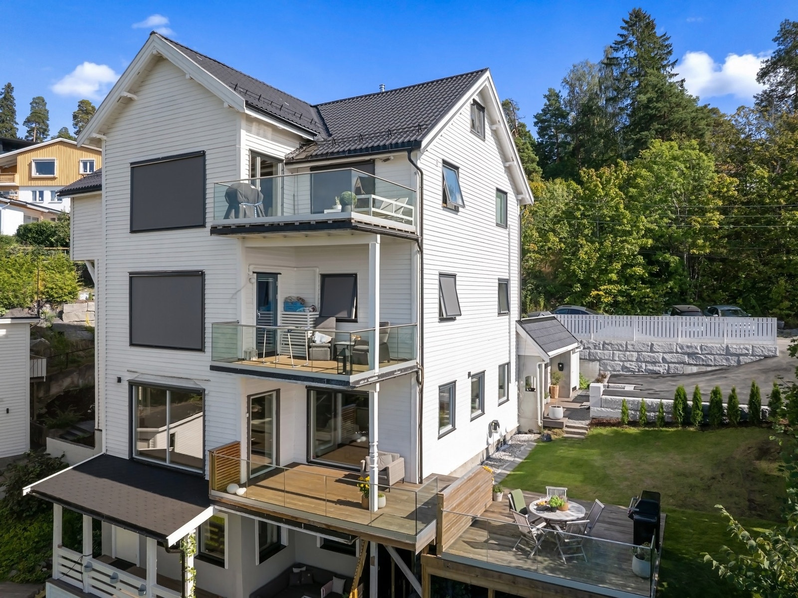 Fasade vest og syd Galleribilde