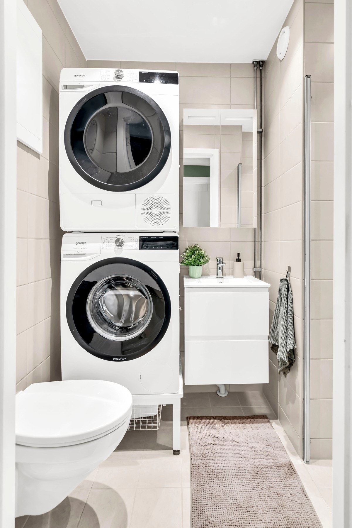 God plass til både tørketrommel og vaskemaskin. Galleribilde