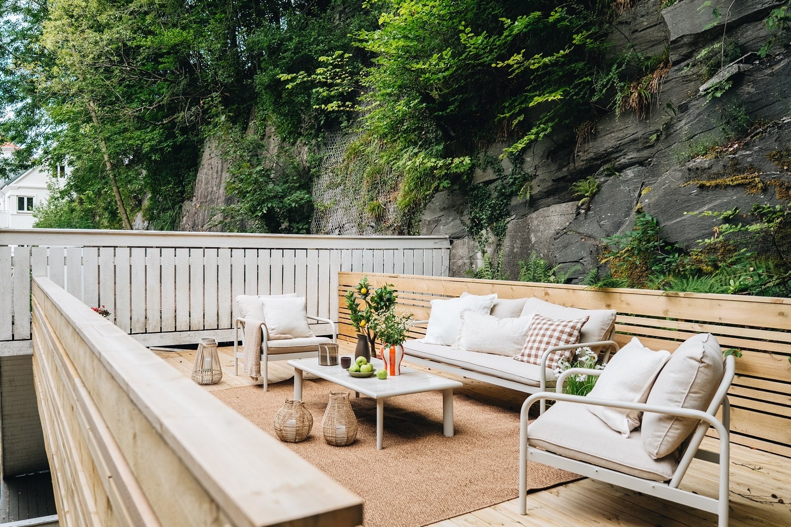 - Leiligheten disponerer to flotte felles terrasser - Galleribilde