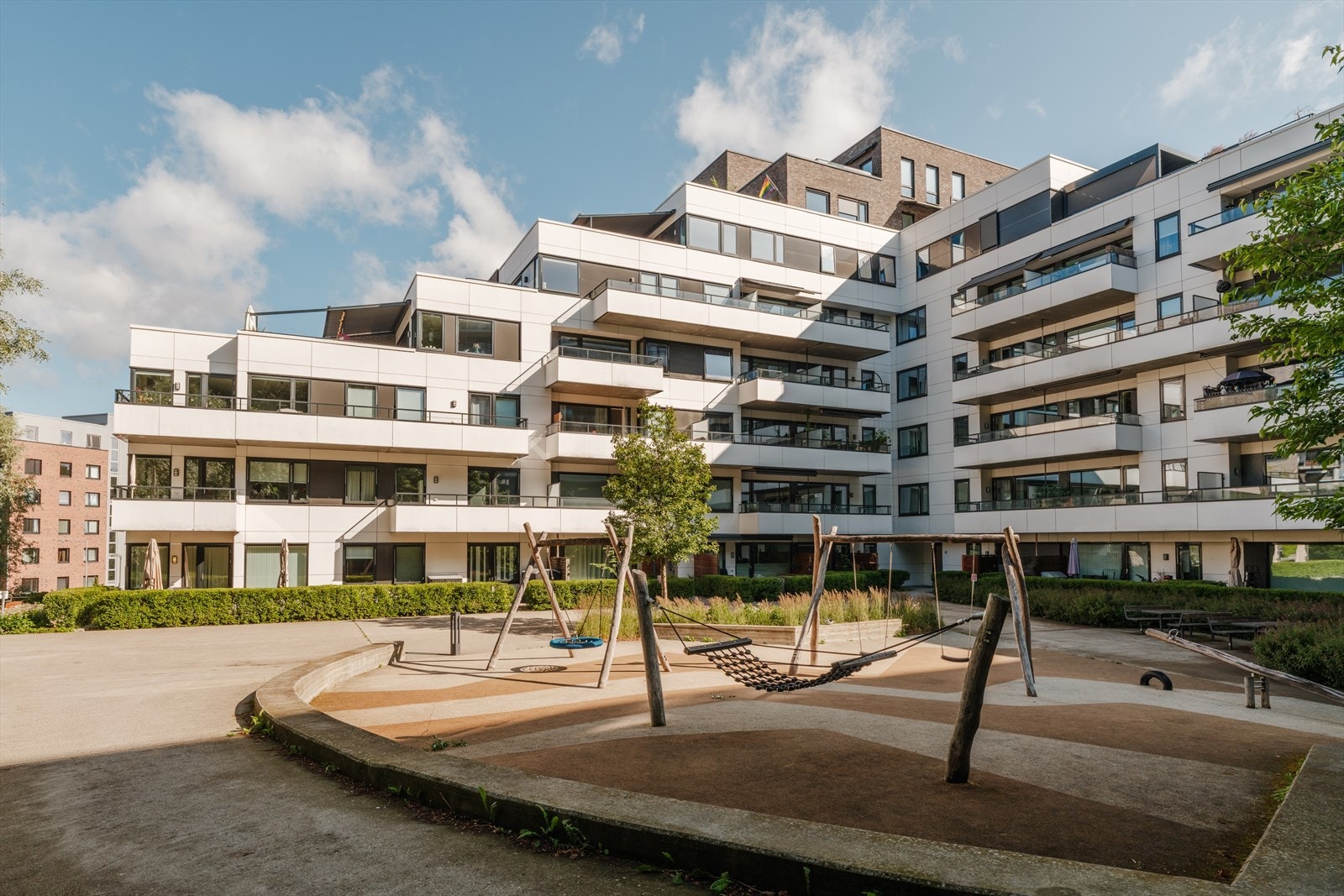 Her er det både husker, dumpe og klatrestativ. Galleribilde