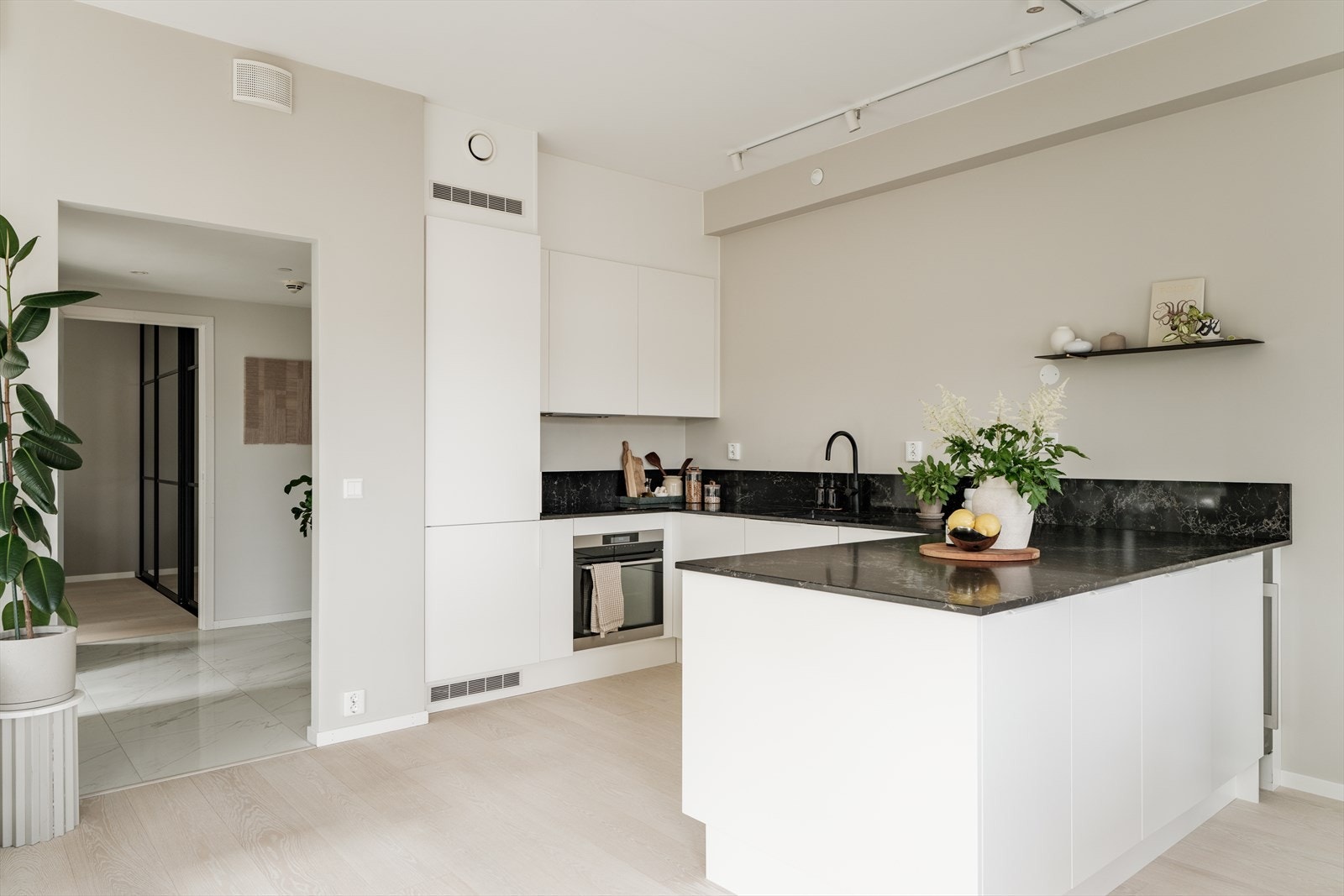 Leiligheten har balansert ventilasjon m/varmegjenvinning. Galleribilde