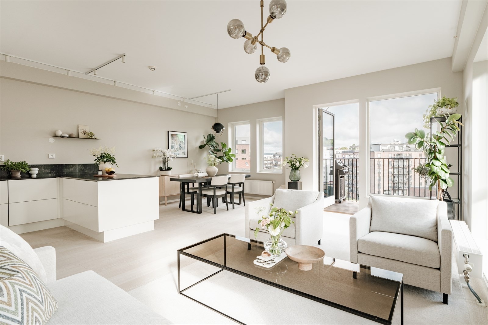 Kasper Hillås har gleden av å presentere Freserveien 45! Galleribilde