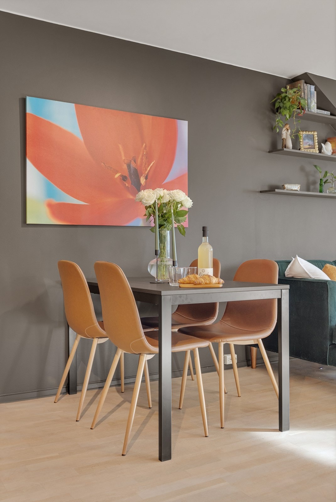 God plass til spisegruppe. Galleribilde