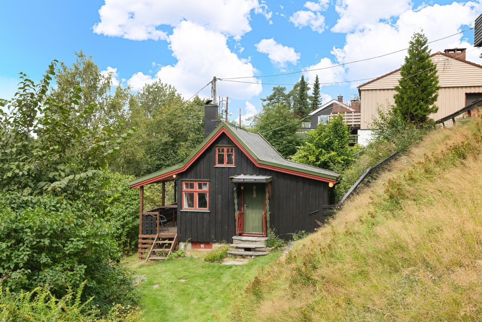 Uthus, brukt som hytte/anneks. Galleribilde