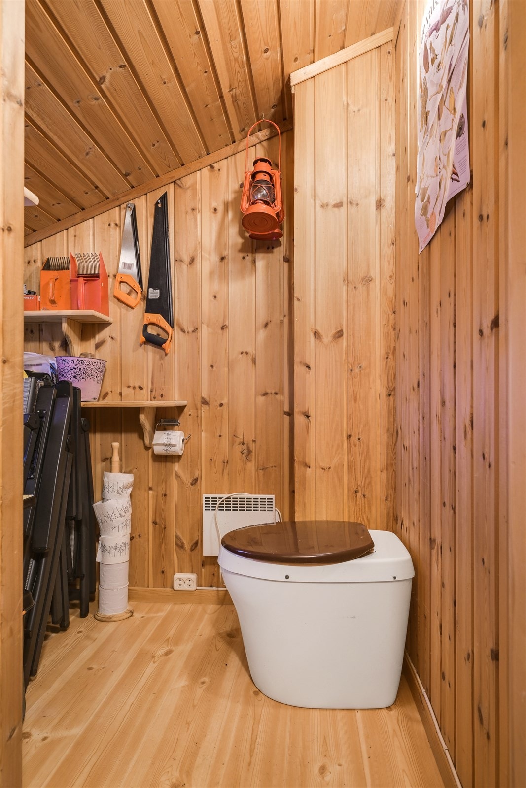 Toalettrom med snurredo Galleribilde