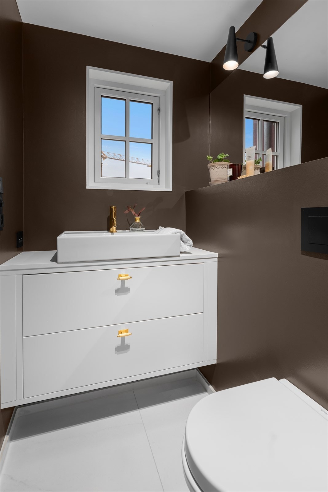 Påkostet innredning på badene også levert av Strai Kjøkken Galleribilde