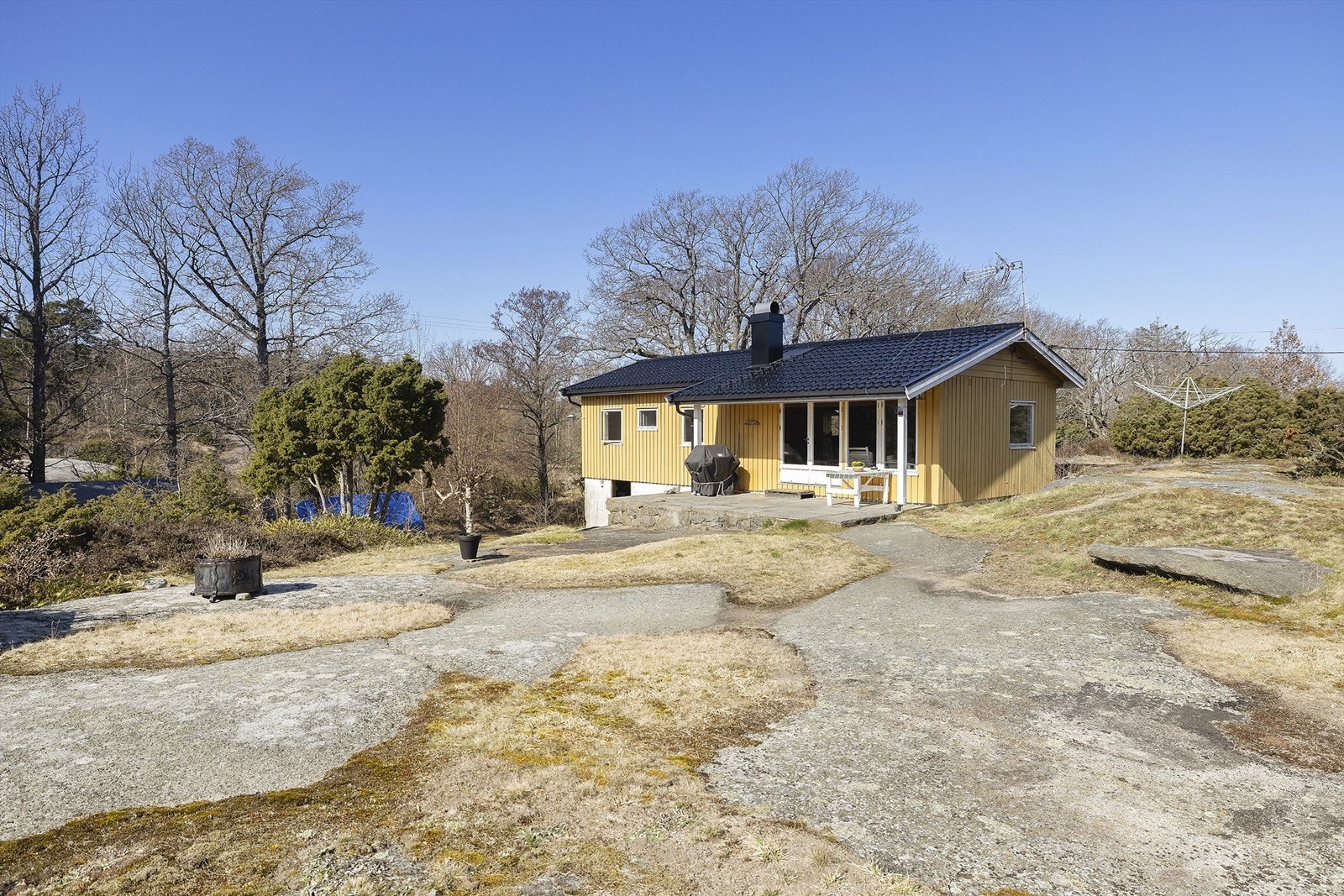 Selv om hytta er enkel, gir den usjenerte beliggenheten en lun og rolig atmosfære. Galleribilde