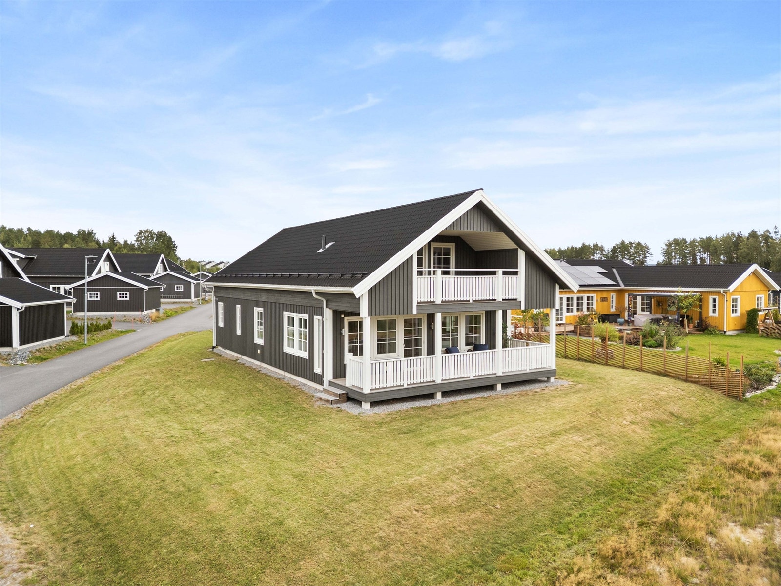 Husk å laste ned salgsoppgaven og påmelding til visning. Velkommen! Galleribilde