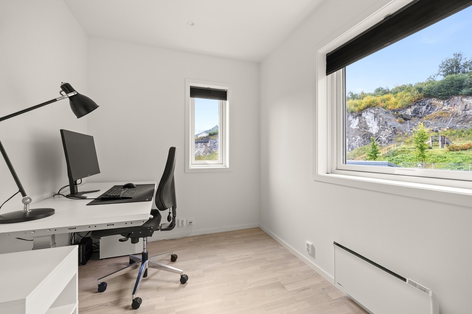 Soverom 2 passer perfekt som barnerom, gjesterom eller kontor Galleribilde