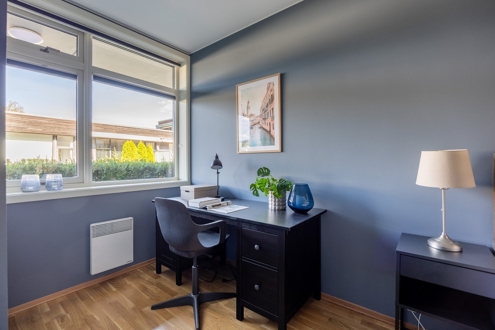 God plass til å innrede med kontorløsning. Galleribilde