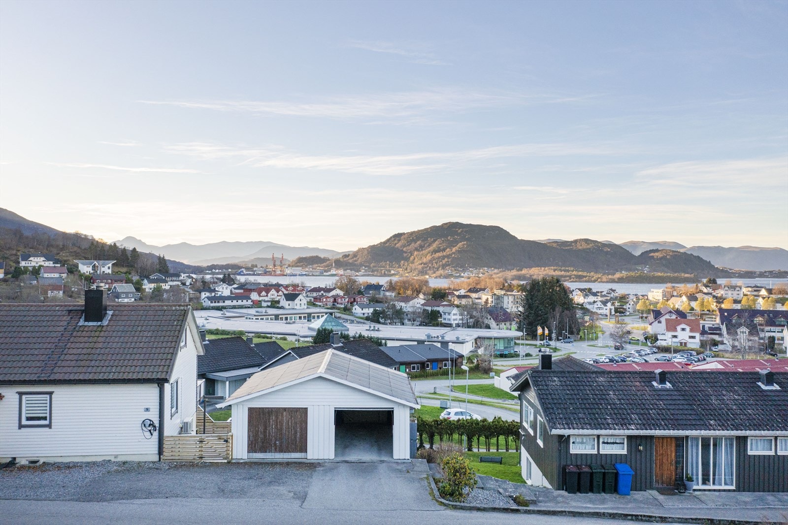 Utsikt fra tomten Galleribilde