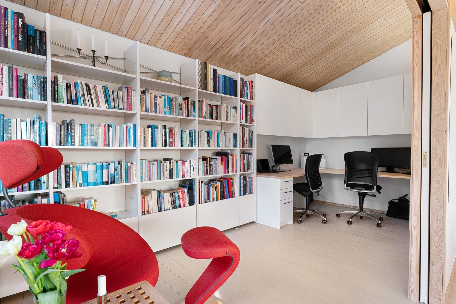 Bibliotek/kontor. Galleribilde