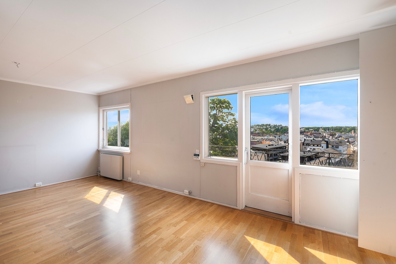 Hovedsoverom med dør til balkong Galleribilde