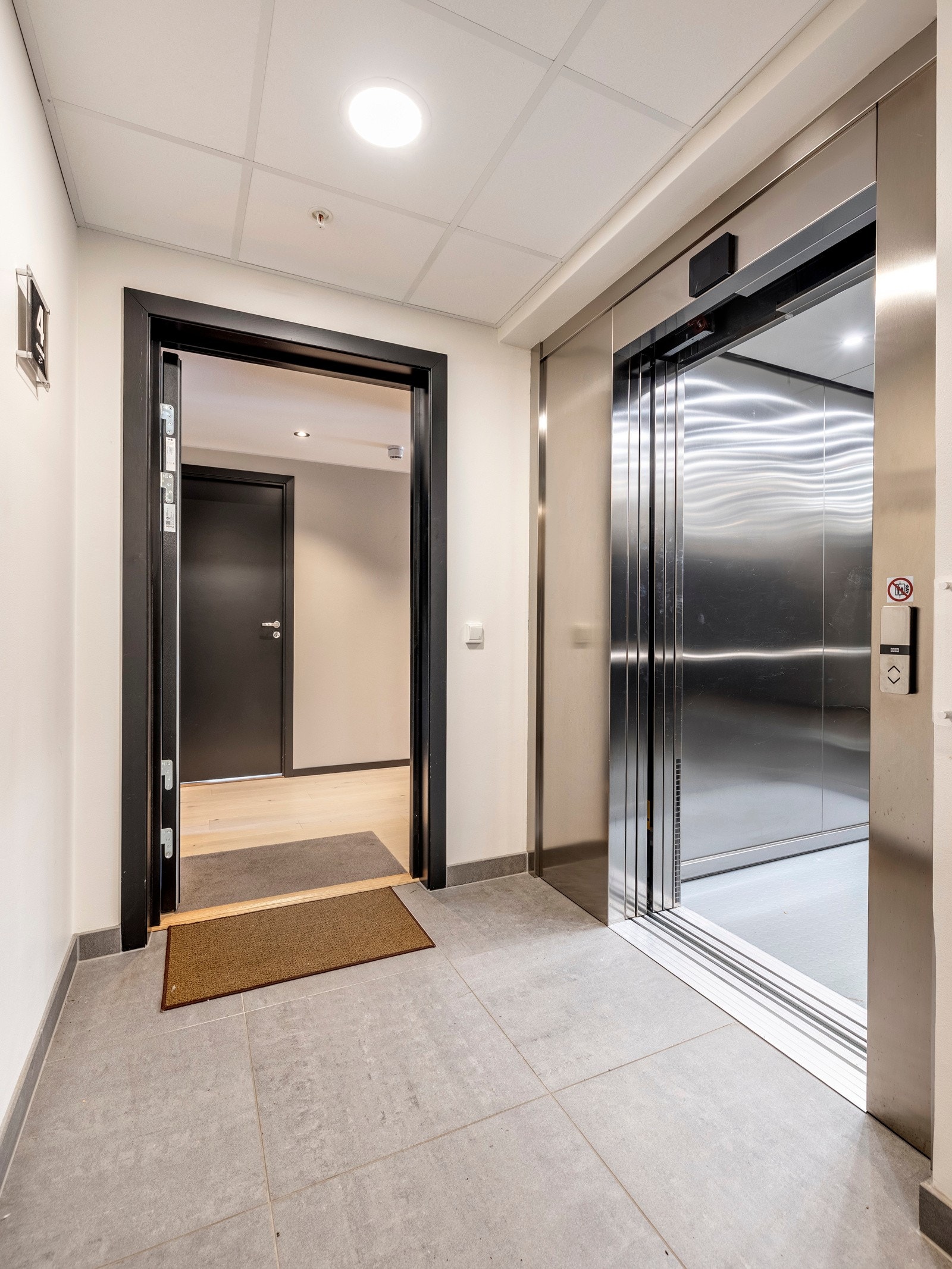 Leiligheten er lett tilgjengelig via felles trappeoppgang og heis. Galleribilde