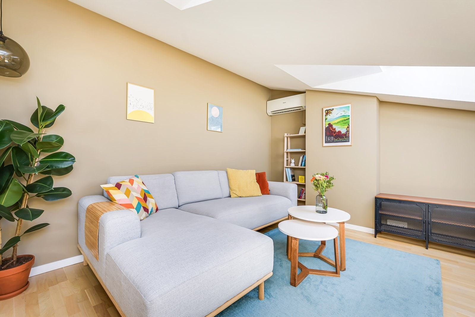 Overflatene er ellers lyse og tidsriktige. Galleribilde