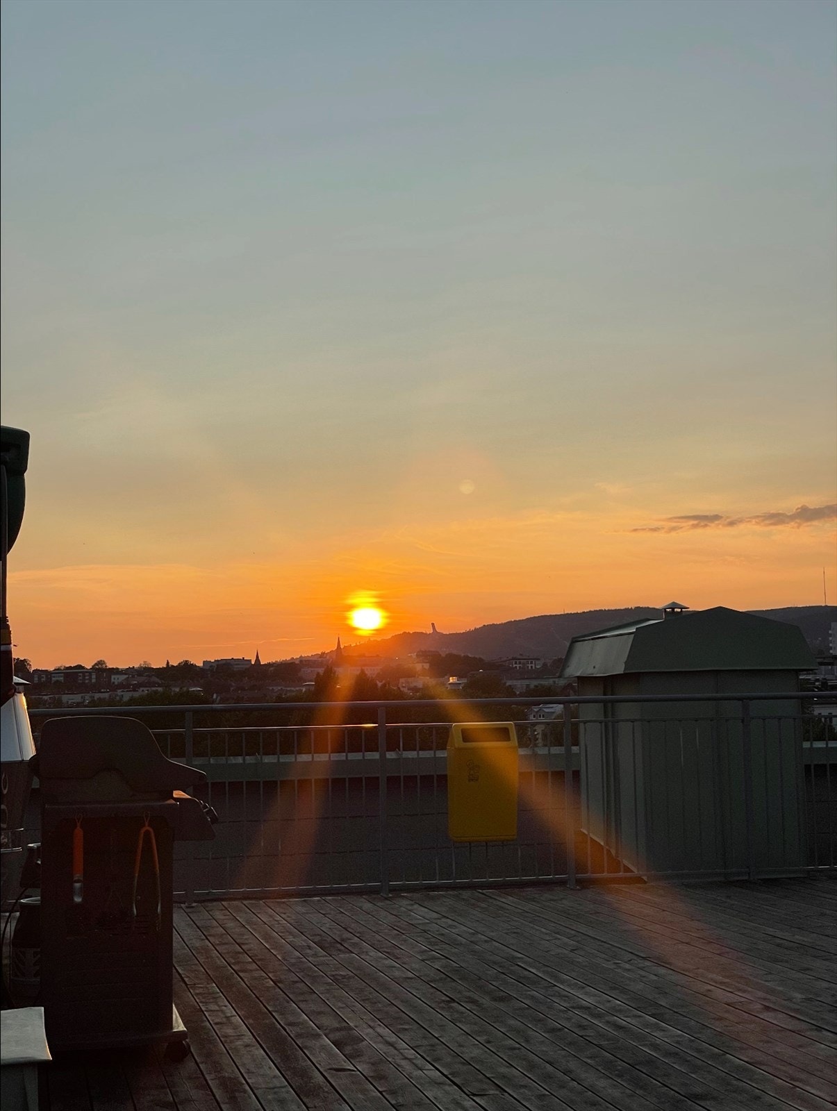 Solnedgang fra takterrassen. Galleribilde