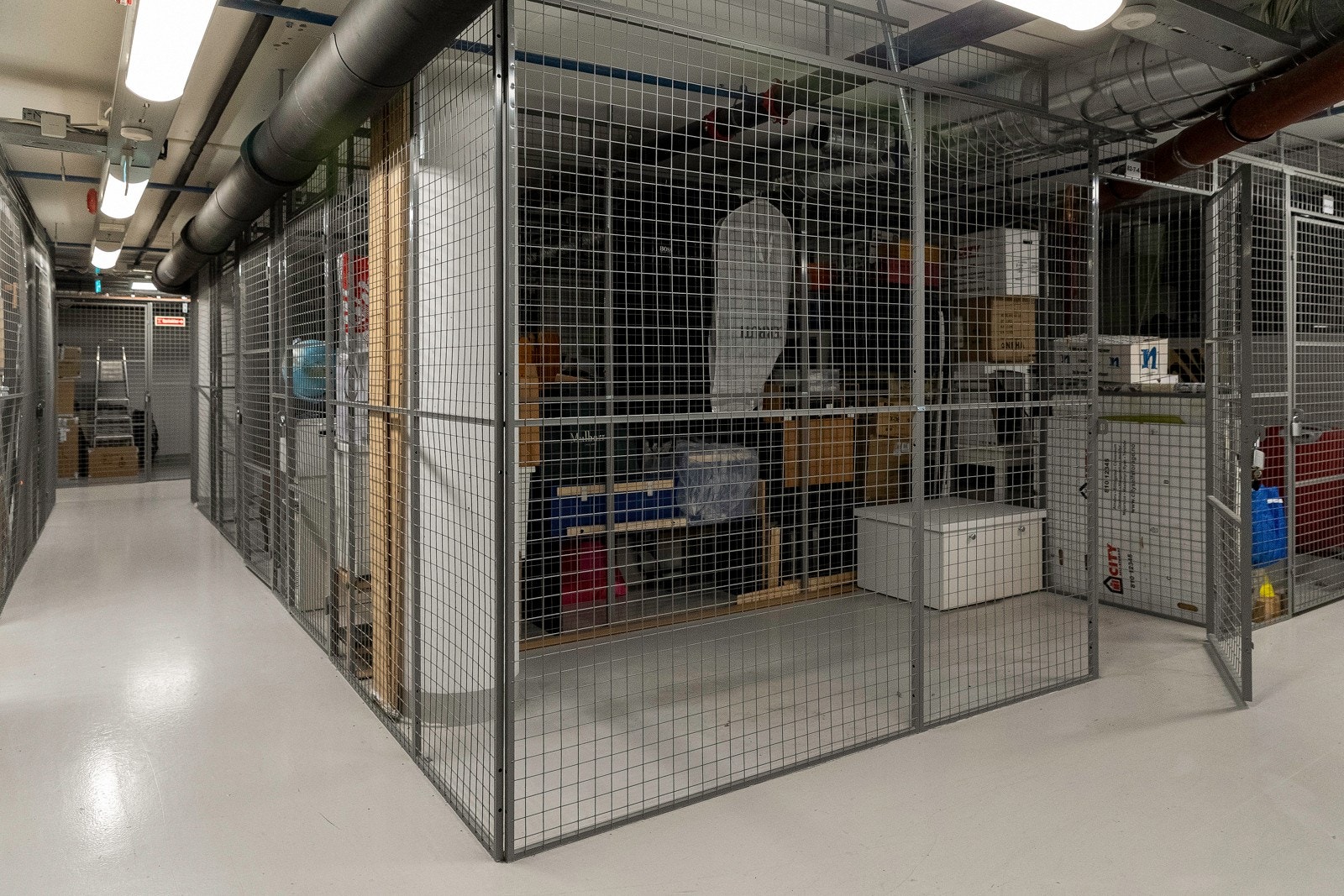 Gode oppbevaringsmuligheter i bod. Galleribilde