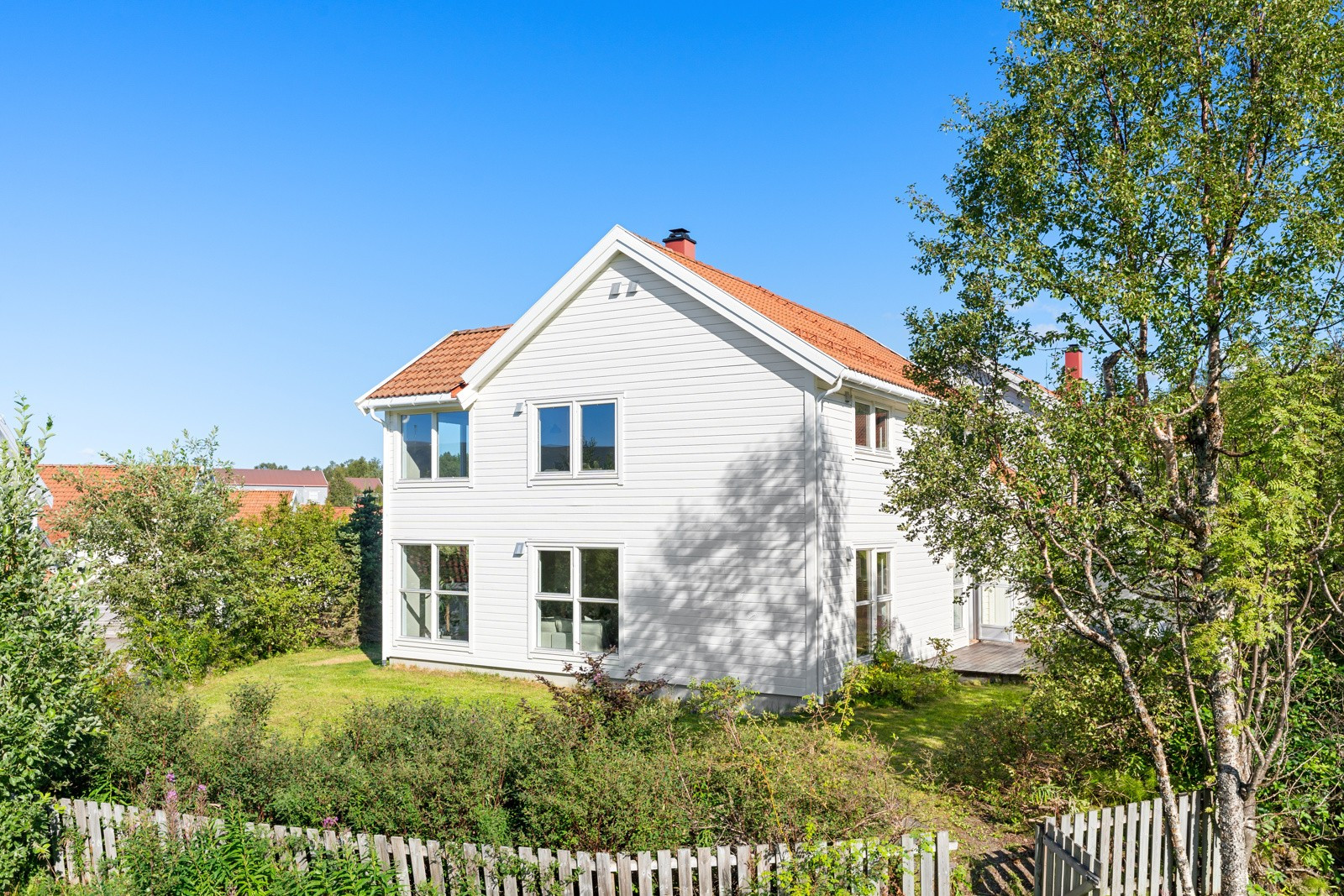 Det kommer sjeldent ut eneboliger i Tuftebakken, så her har man sjansen til å bo i et utmerket familieboligstrøk.