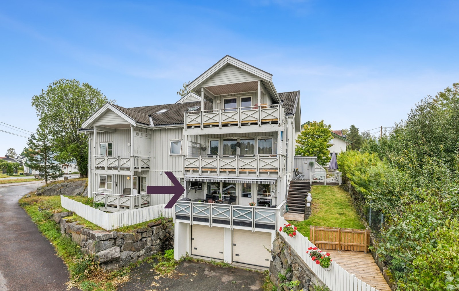 3-roms leilighet med sentral beliggenhet på Rolighetsmoen med gangavstand til butikk, buss og Bergsjø med flotte badeplasser. Galleribilde