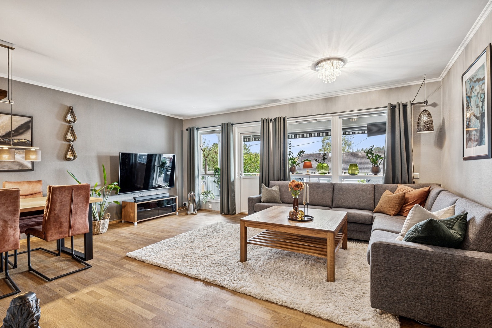 Åse Malene Holm Løvli v/Privatmegleren Hønefoss har gleden av å presentere Tangenveien 1! Galleribilde