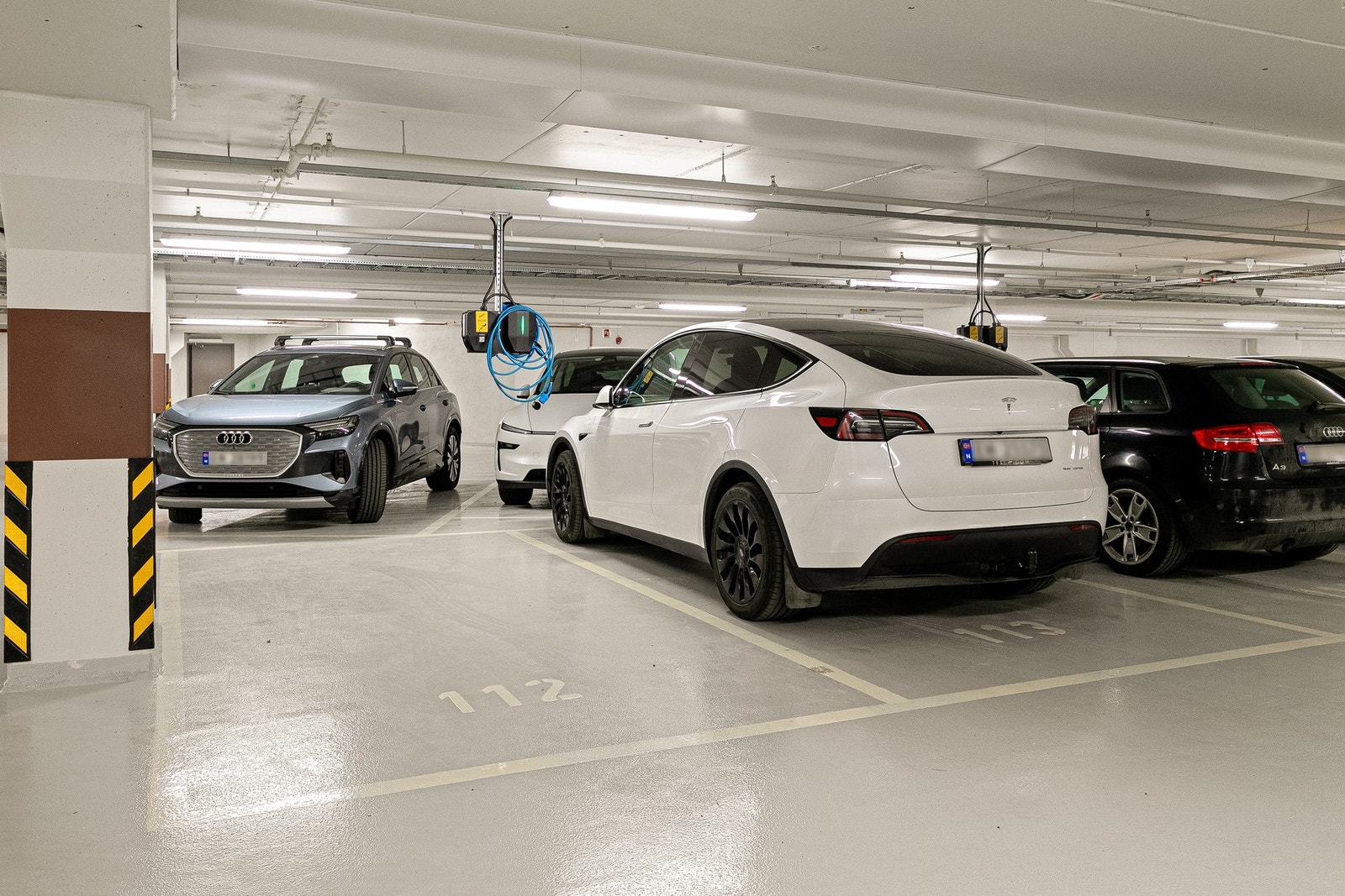 Garasjeplass medfølger handelen. Galleribilde