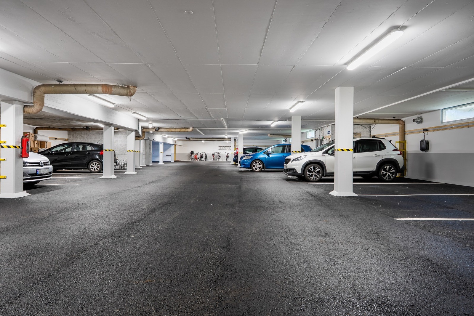 Garasjen er nylig oppusset i regi av borettslaget. Galleribilde