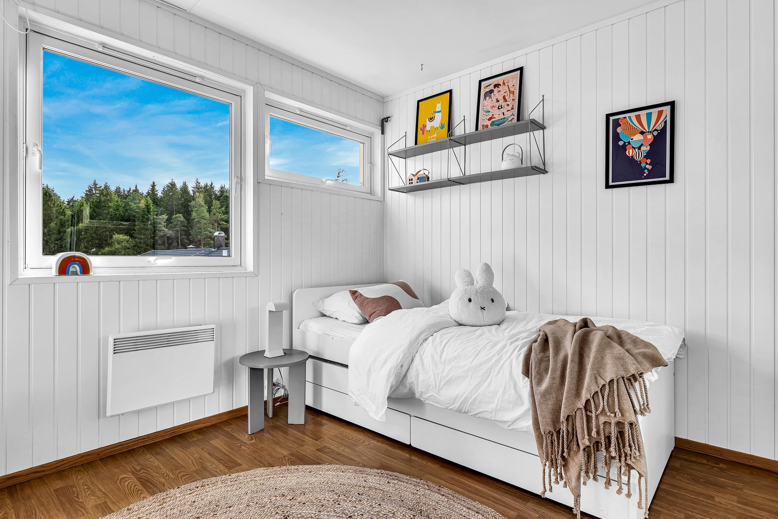 Stort rom, ideelt som barnerom eller gjesterom. Galleribilde