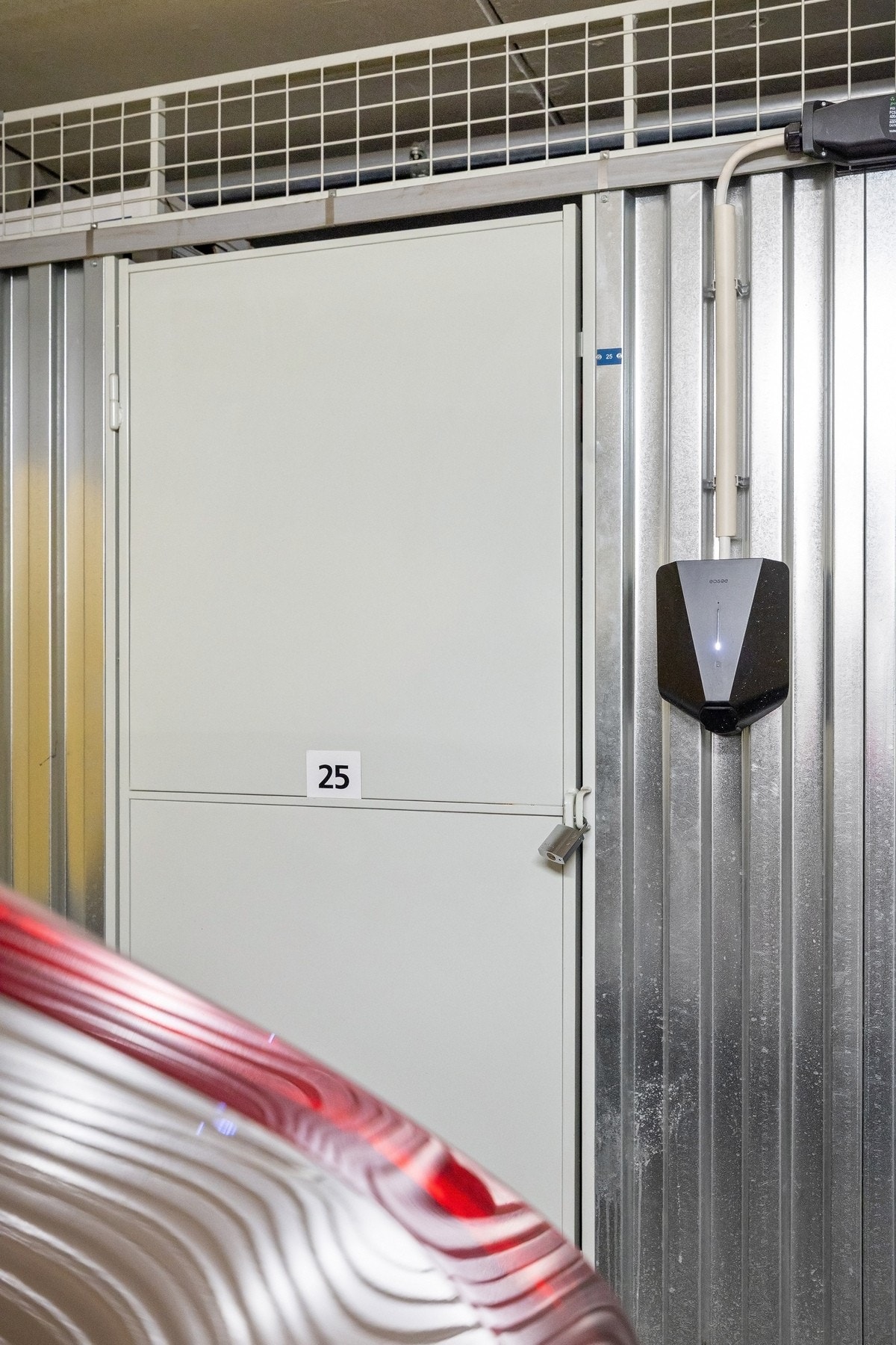 Her er det muligheter for å lade elbil. Galleribilde