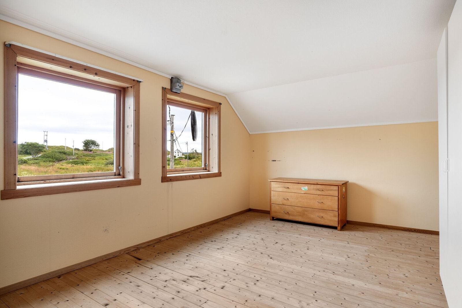 2. etasje - Soverom - Takhøyden i 2. etasje er mellom 190 cm og 200 cm. Galleribilde