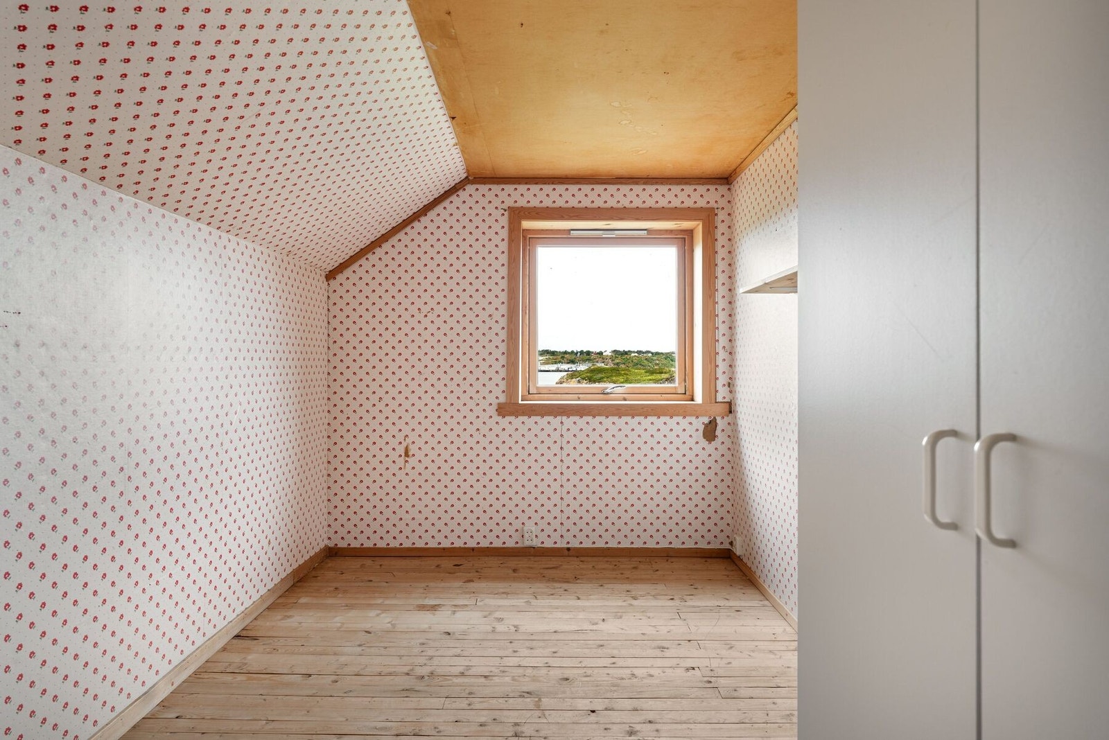 2. etasje - Soverom - Takhøyden i 2. etasje er mellom 190 cm og 200 cm. Galleribilde