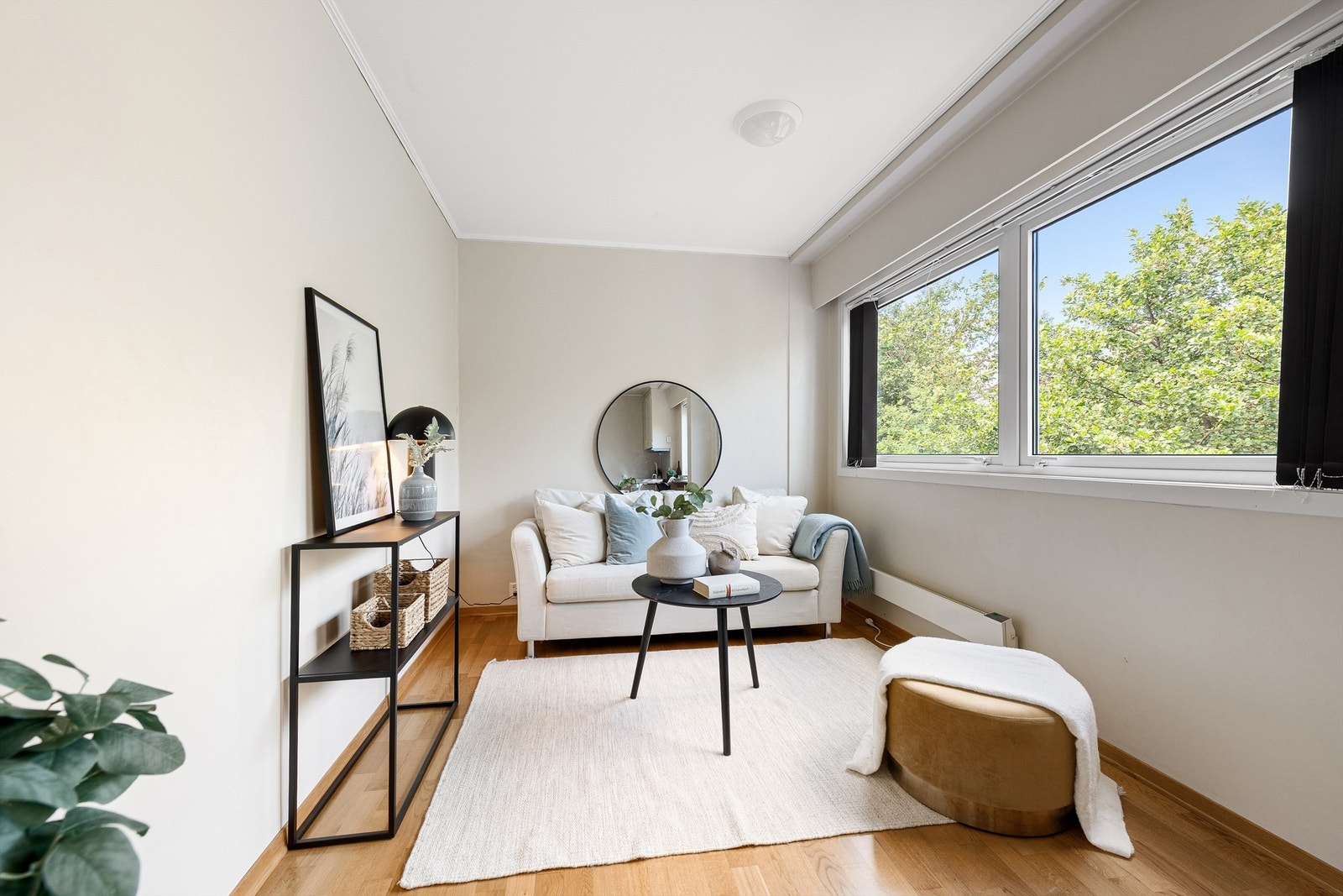 Velkommen til Borgundfjordvegen 103 presentert av Eiendomsmegler/Partner Marit Stuen Aursnes Galleribilde