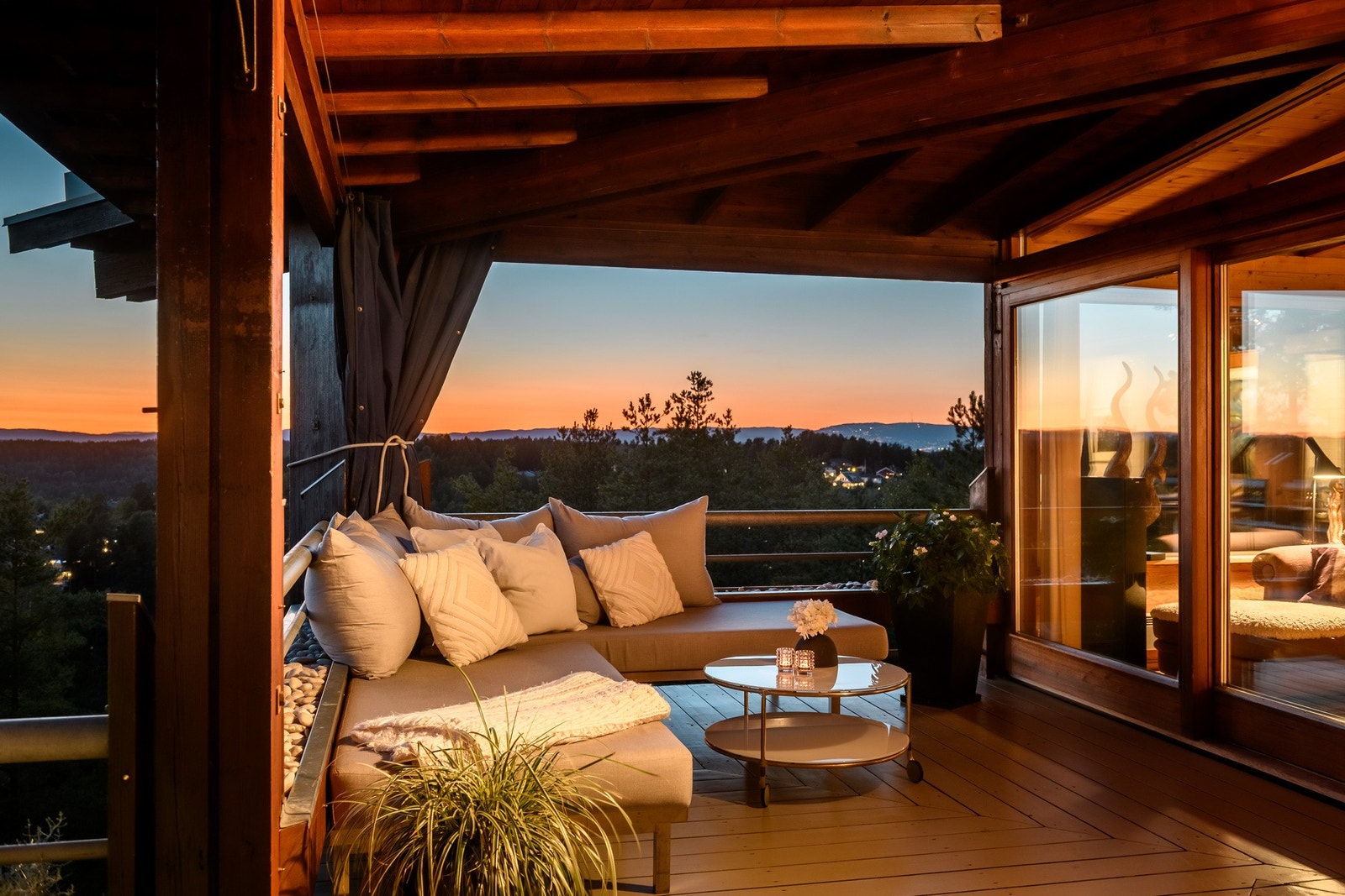 Sol fra soloppgang til solnedgang. Galleribilde