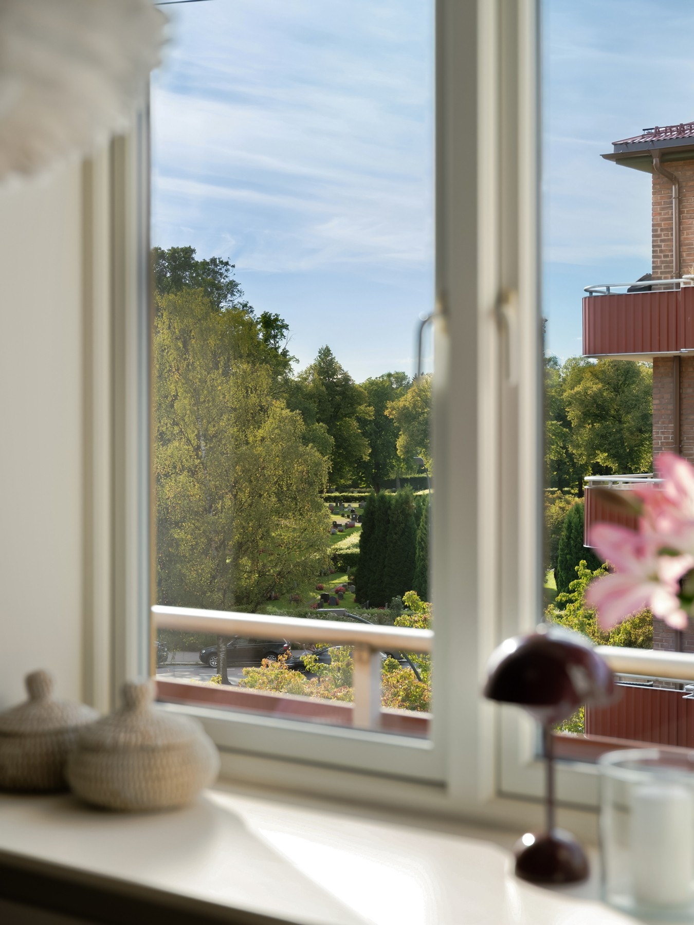 Selv fra soverommet har du et fint og grønt utsyn. Galleribilde