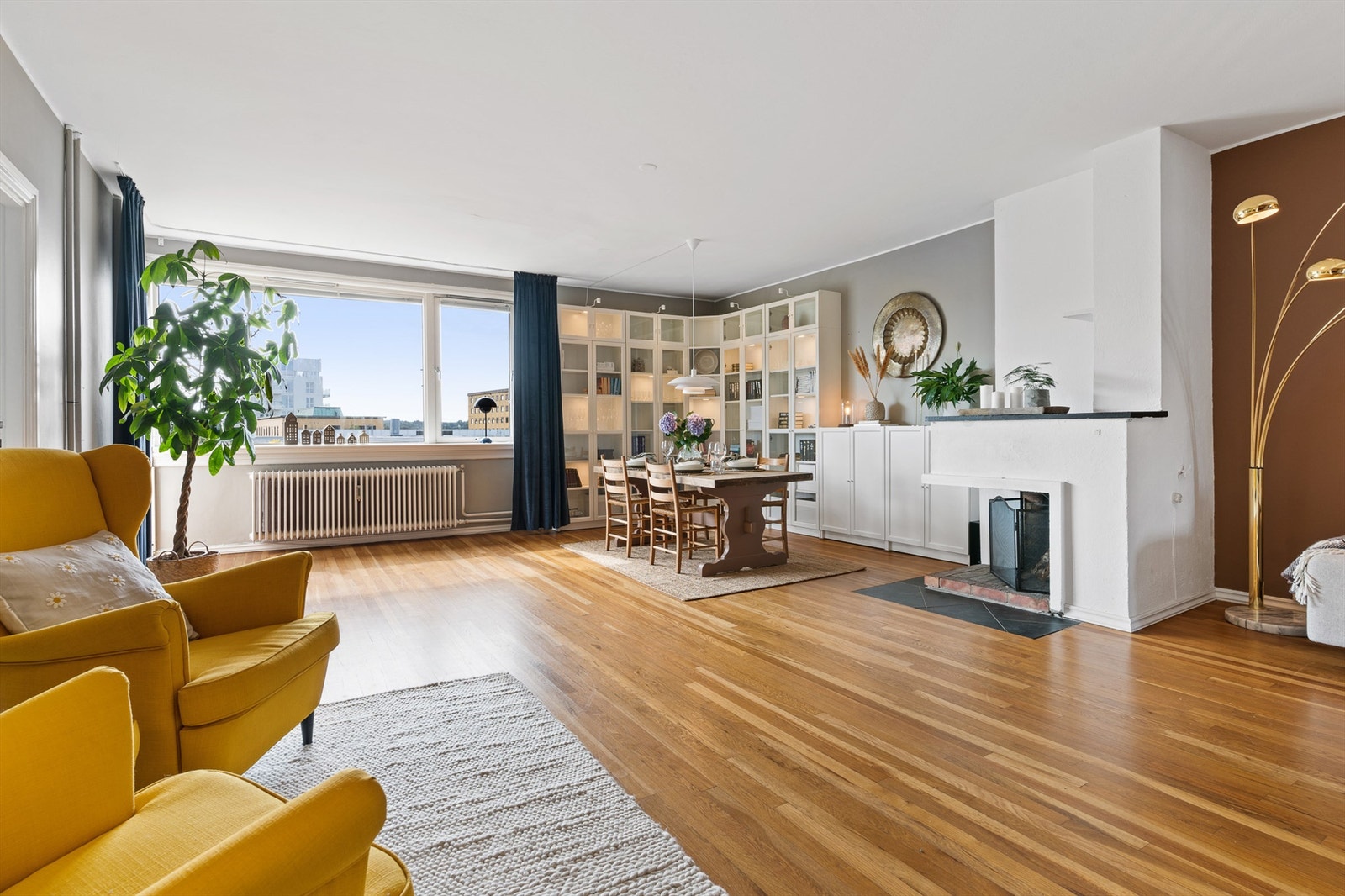 Veggflatene i stuen og de fleste øvrige rom er pusset opp i senere år. Galleribilde