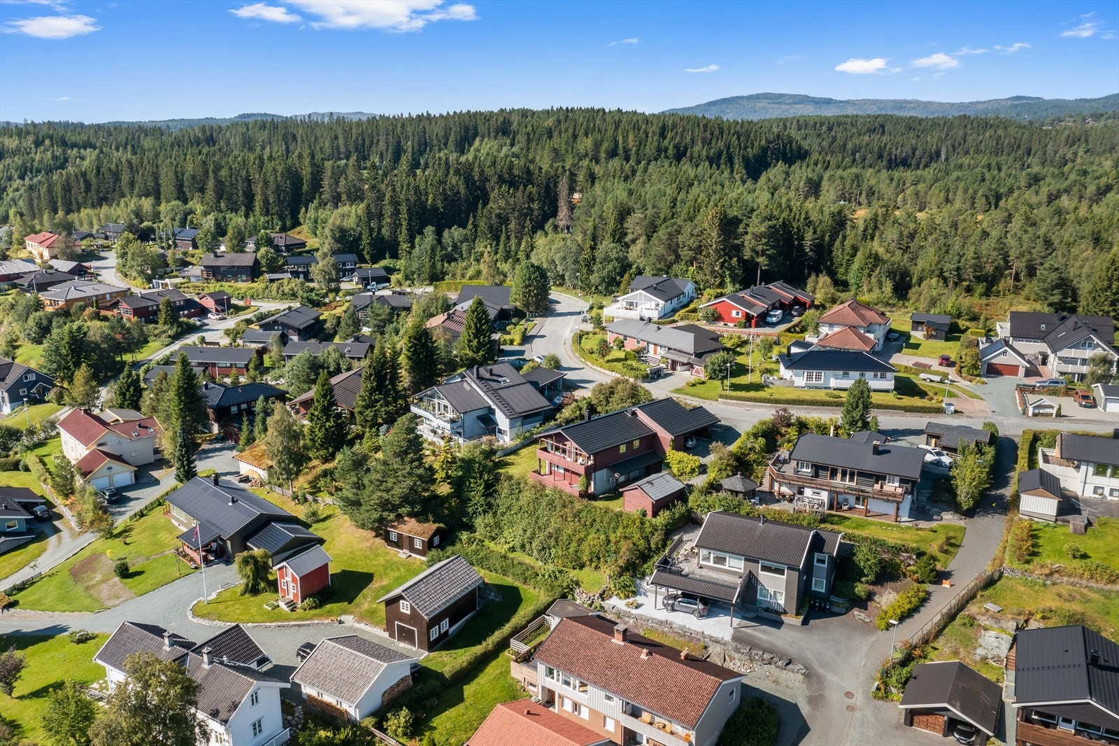 Flott utsiktstomt på rett over 1 mål med gode solforhold Galleribilde