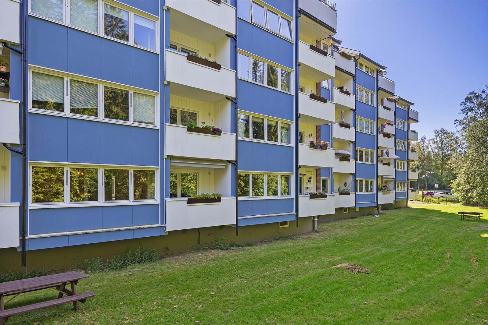 Svært barnevennlige og rolige omgivelser med trygg og god skolevei Galleribilde