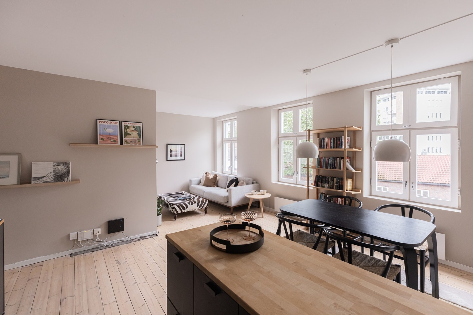 Leiligheten har en svært god planløsning med et stort, sosialt allrom. Galleribilde