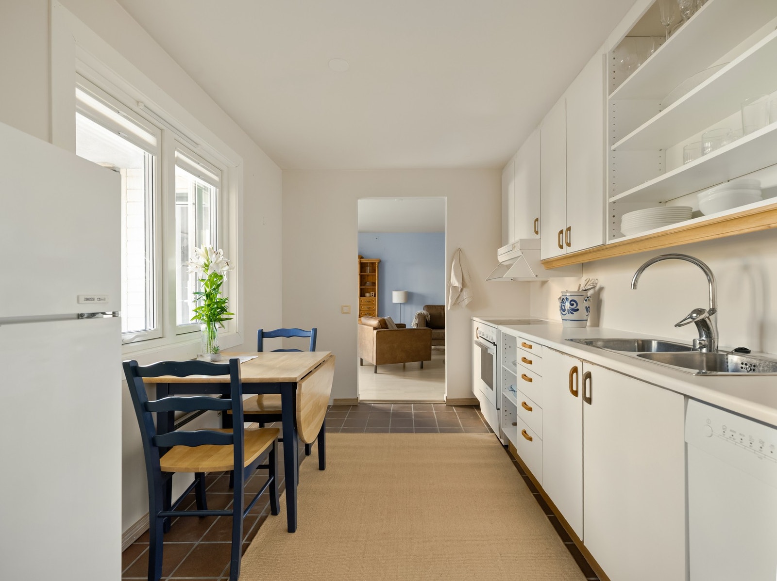Det er rikelig med plass til oppbevaring samt innredning etter ønske. Galleribilde