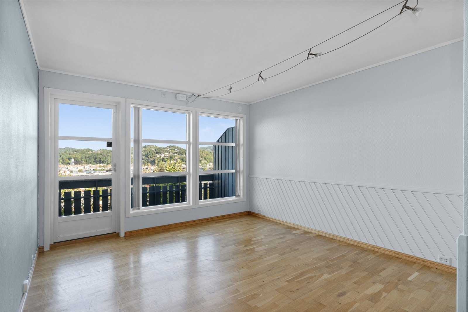 Her har man plass til sofagruppe og man kan kose seg med sosiale sammenkomster. Galleribilde