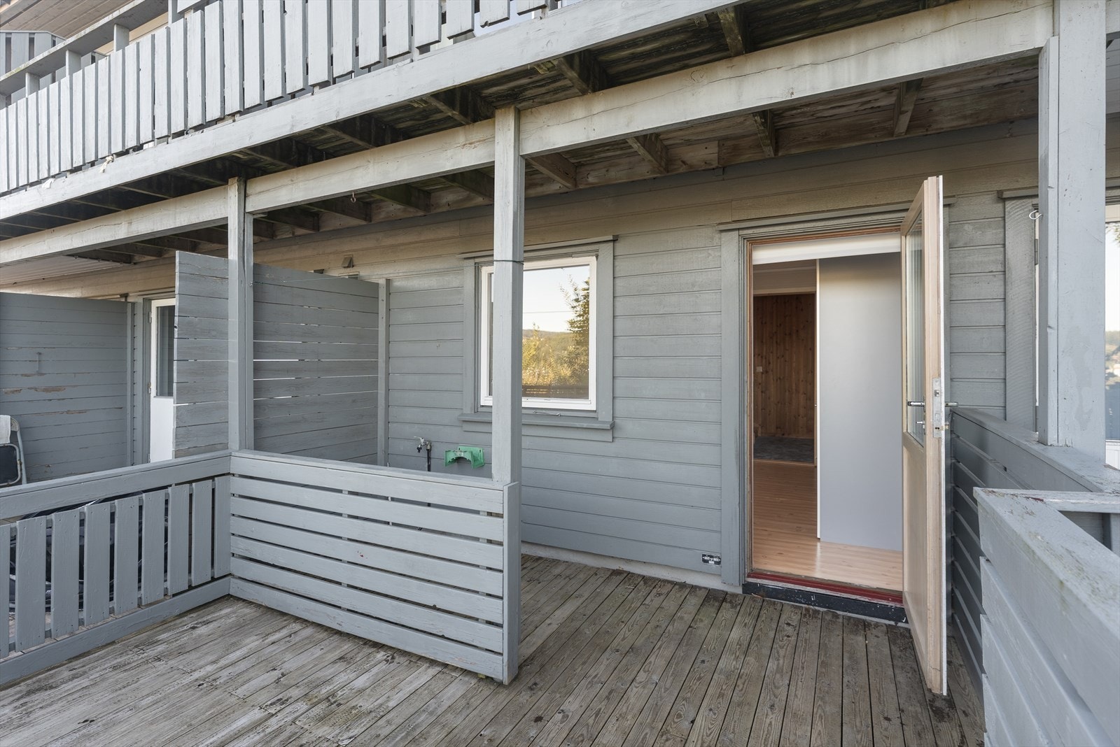 Terrasse. Galleribilde