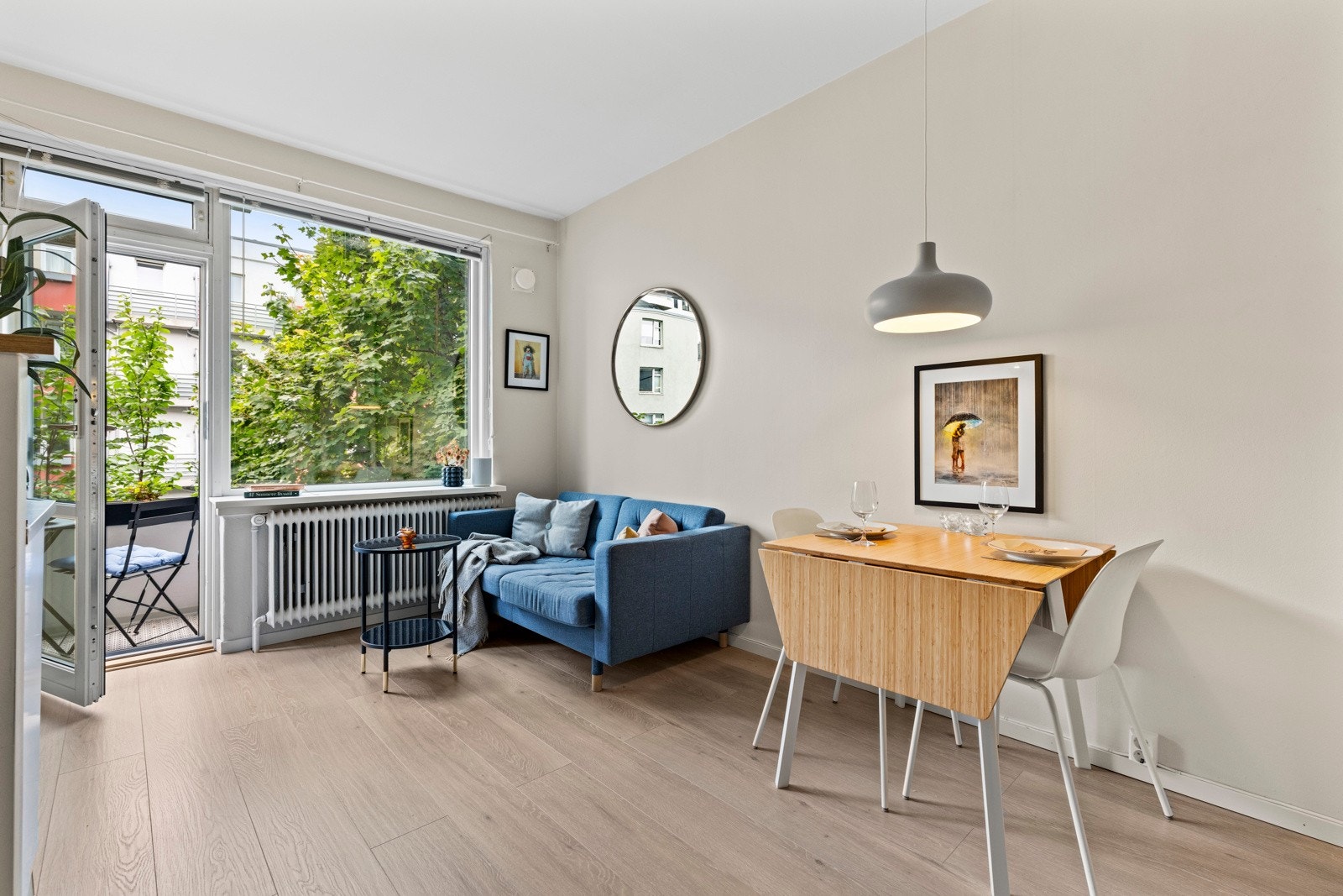 Her får du gjennomgående god standard, og ettertraktede fasiliteter som balkong, heis og nærhet til kollektiv og shopping i Bogstadveien! Galleribilde