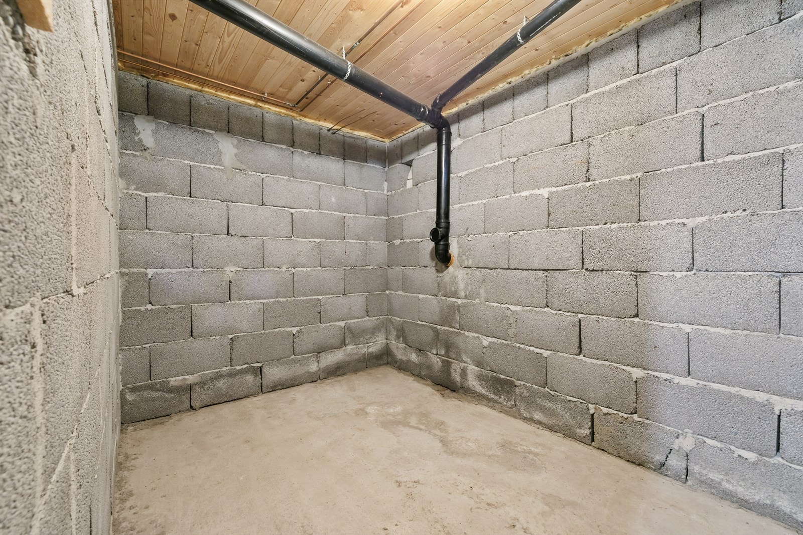 Det er godt med lagringsplass i kjelleren Galleribilde