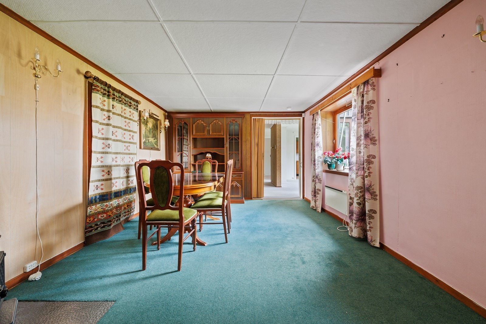 Idag er denne stuen innredet som spisestue Galleribilde