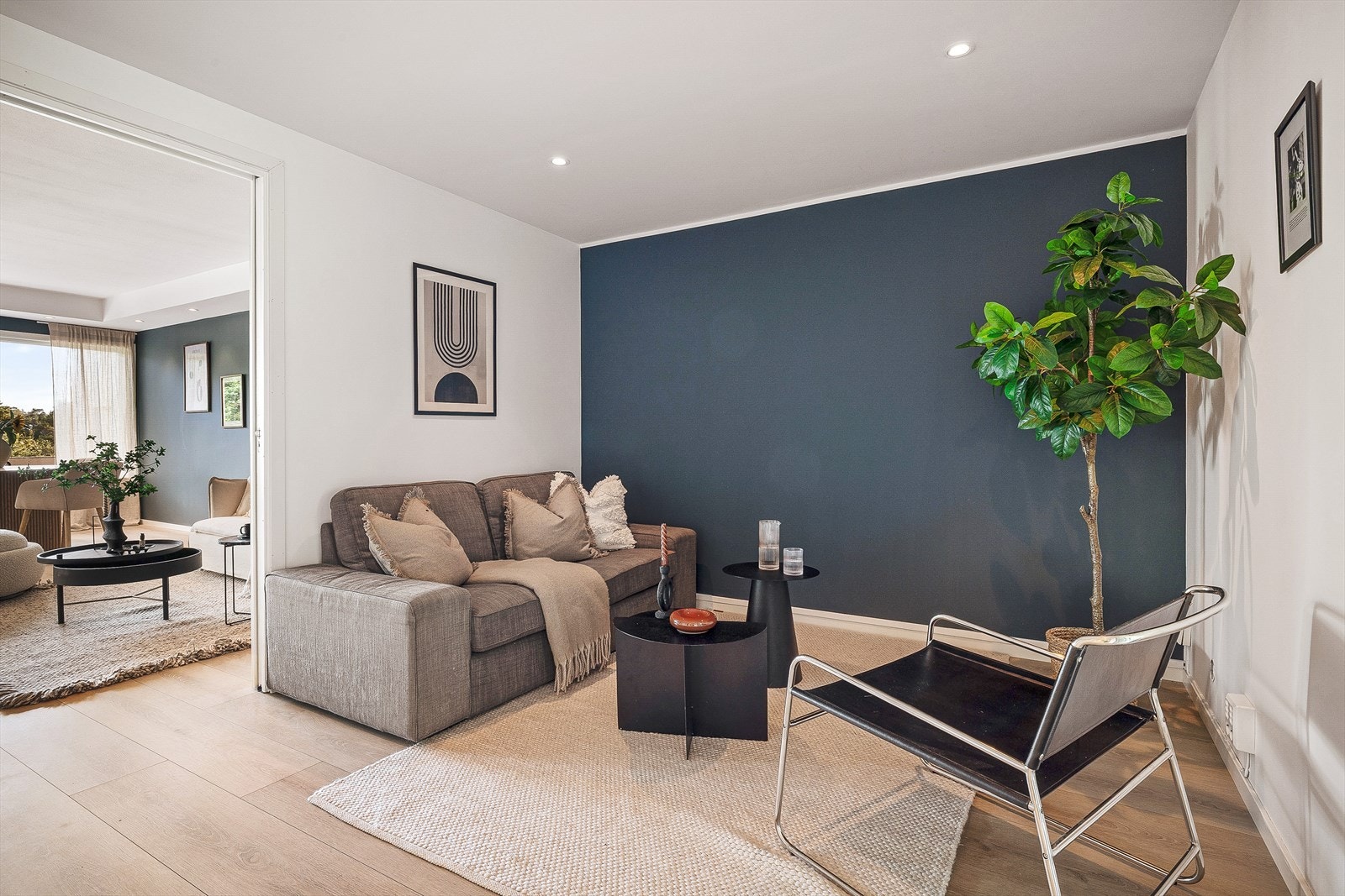 Leiligheten har egen praktisk tv-stue! Galleribilde