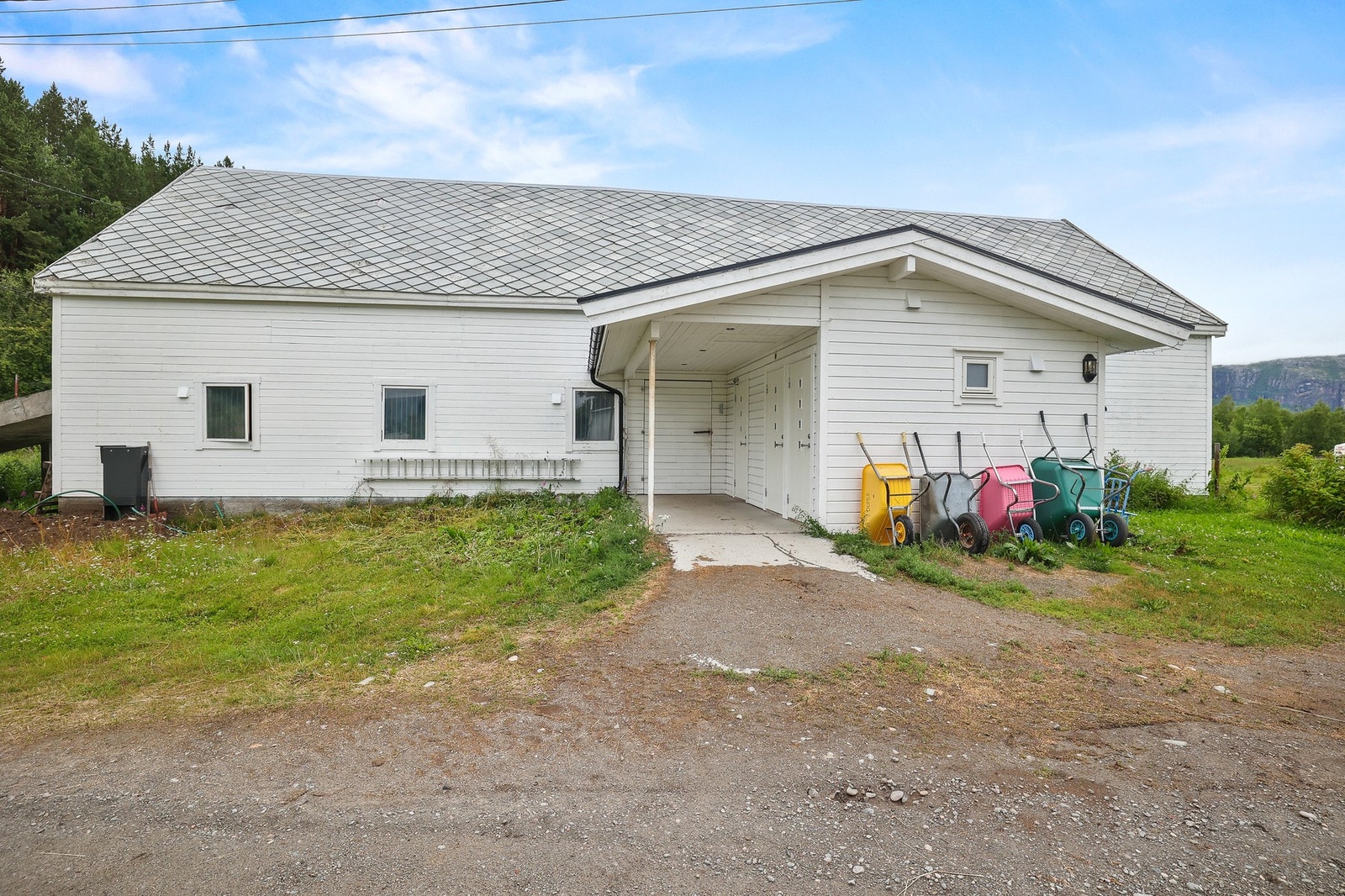 Stall (tidligere fjøs) Galleribilde