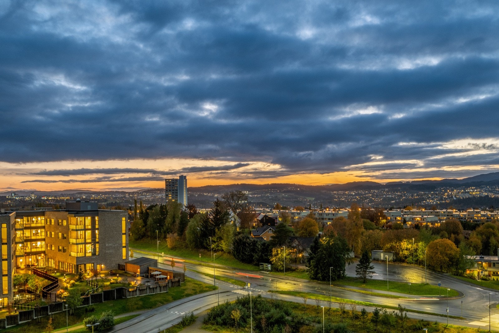 Nydelig kveldsutsikt fra terrassen. Galleribilde